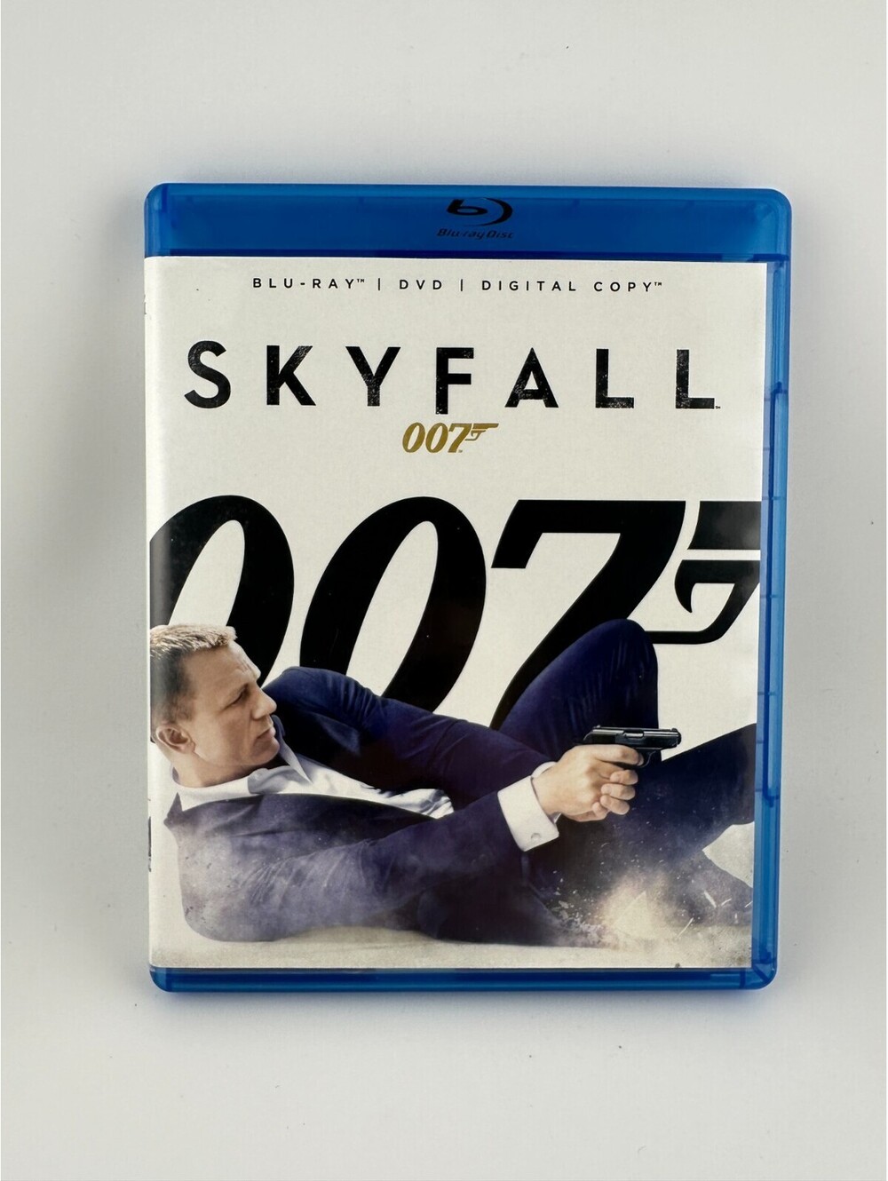 Skyfall 007 Blu-ray + DVD + Digital Copy - James Bond Action Movie by Sony